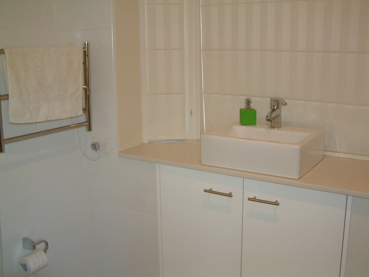 lear.ensuite3.JPG