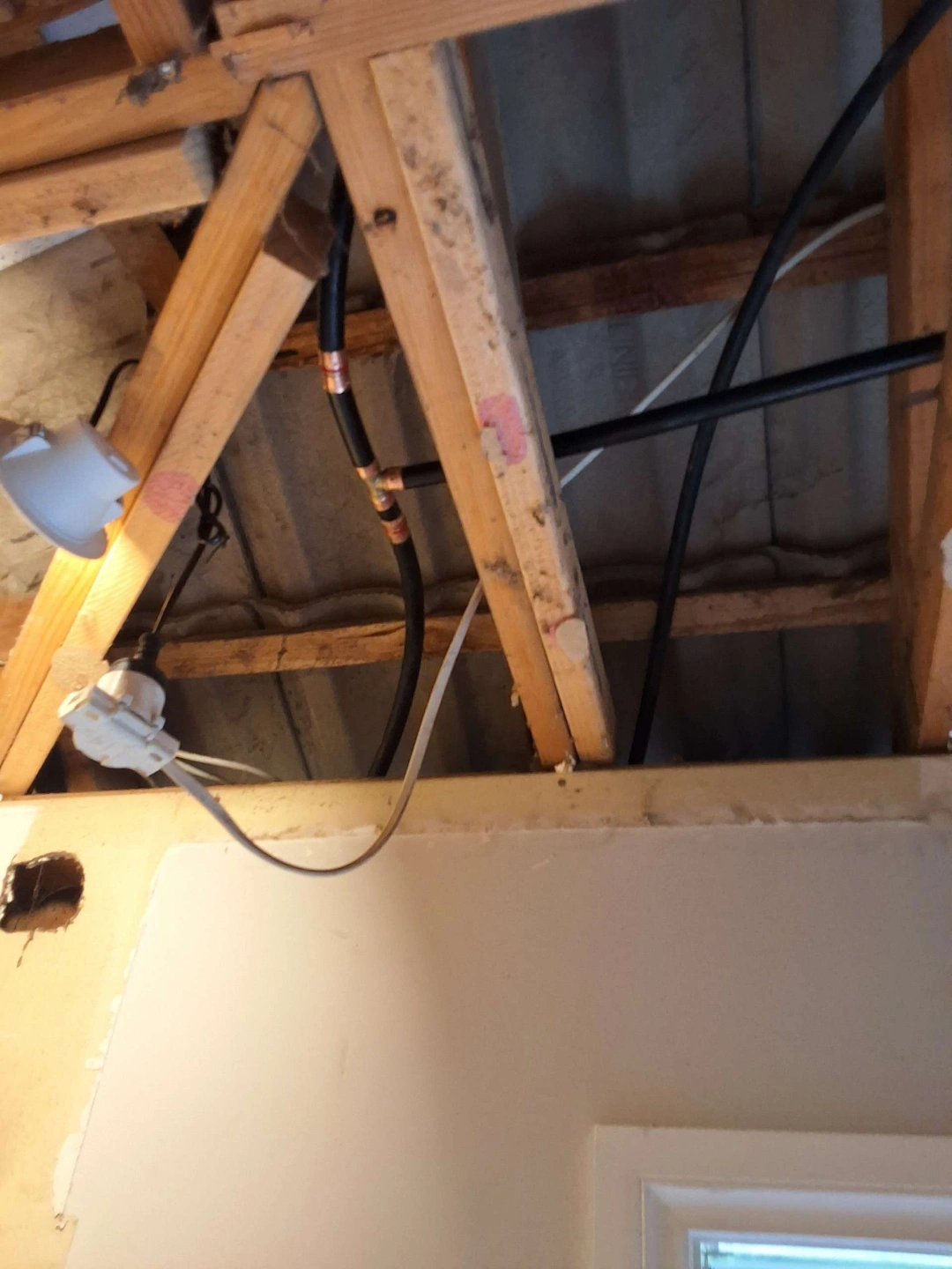 aus pex water cut in.jpg