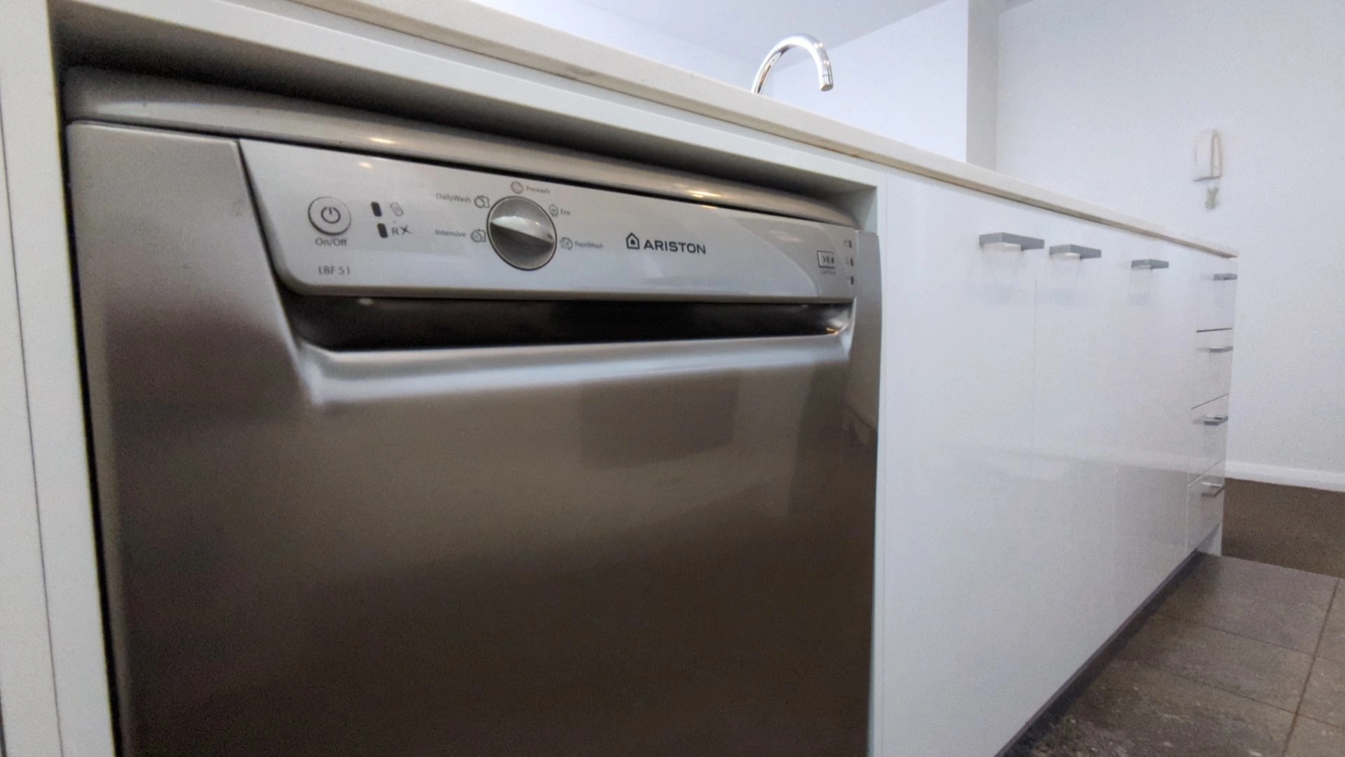 Kitchen Dishwasher.jpg