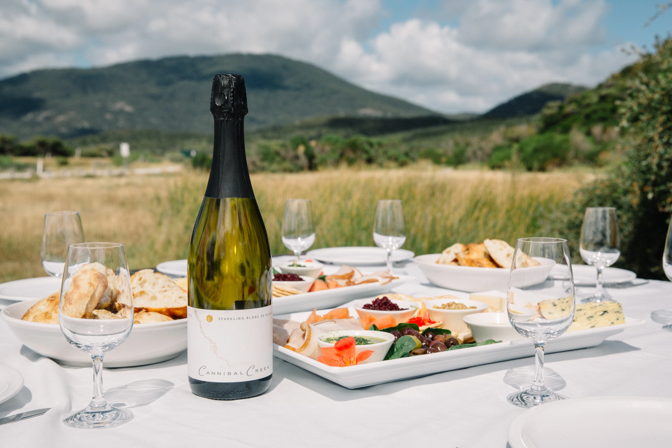 Picnic lunch Derby River.jpg