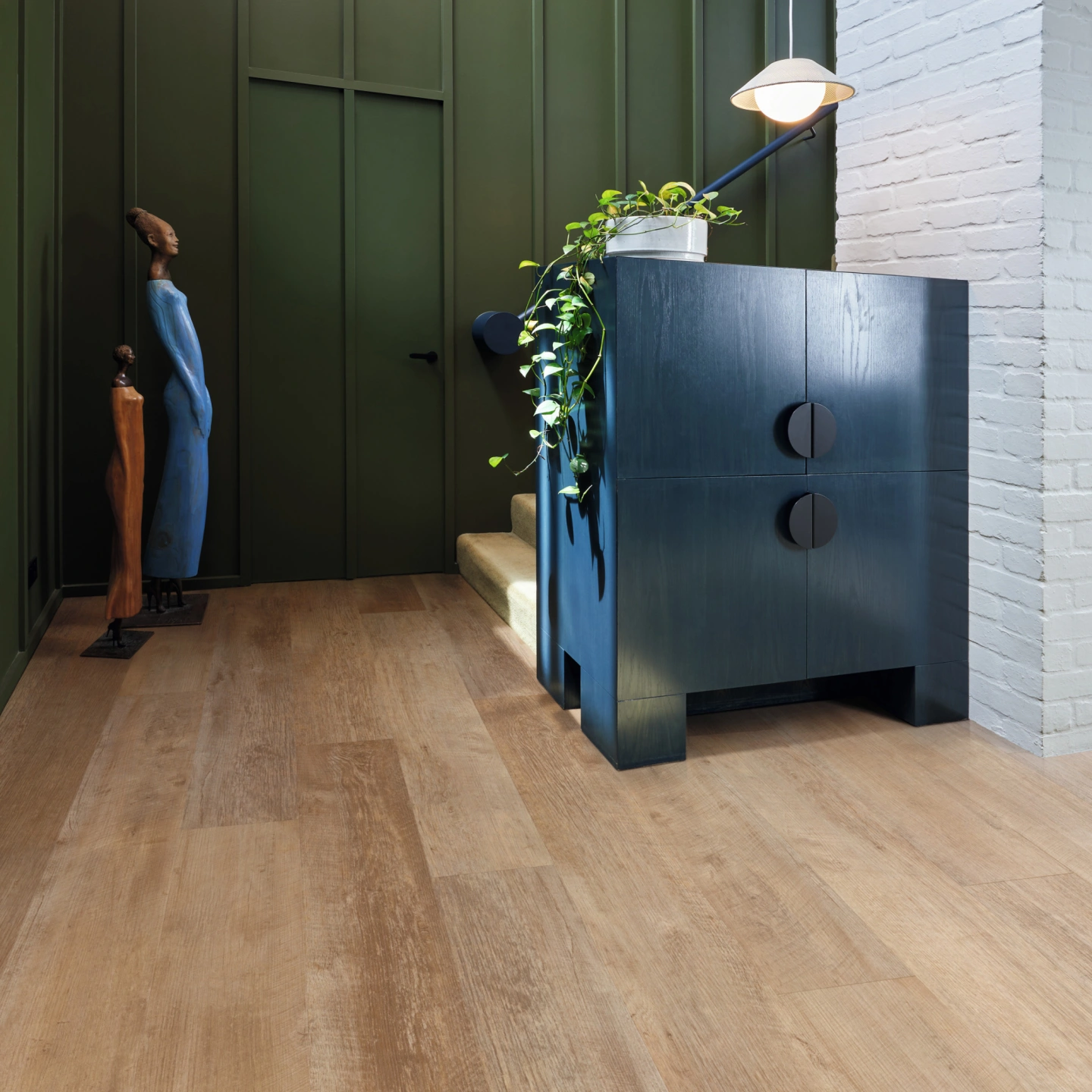 light-barnwood--rkp8207--rcx_hallway--p_cm.jpg