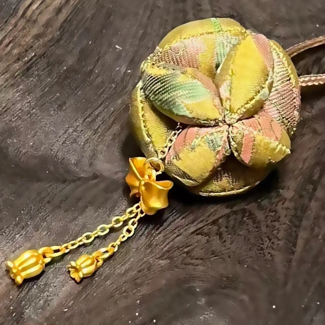 emb_necklace.jpg