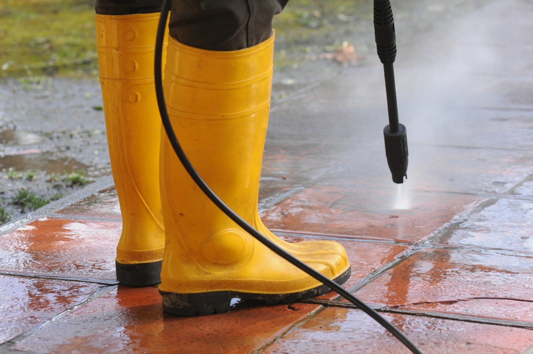 Driveway-cleaning-cheltenham .jpg
