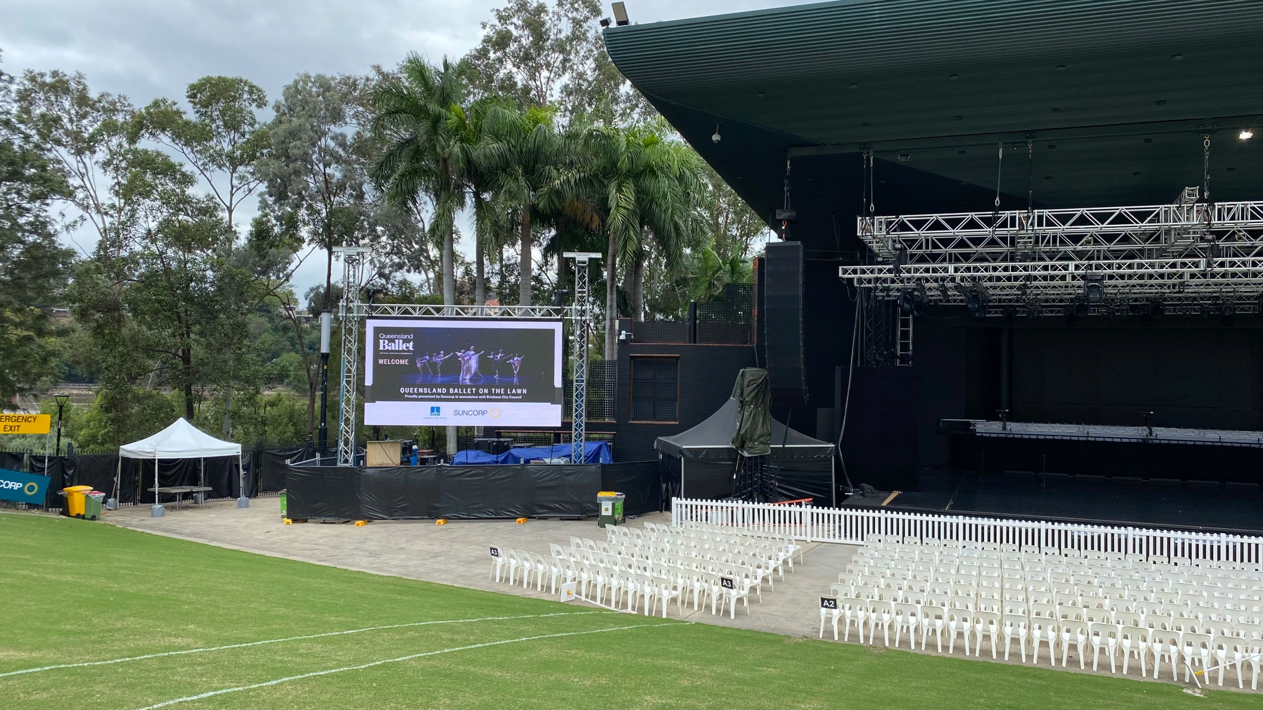 4x7m_Riverstage.jpg