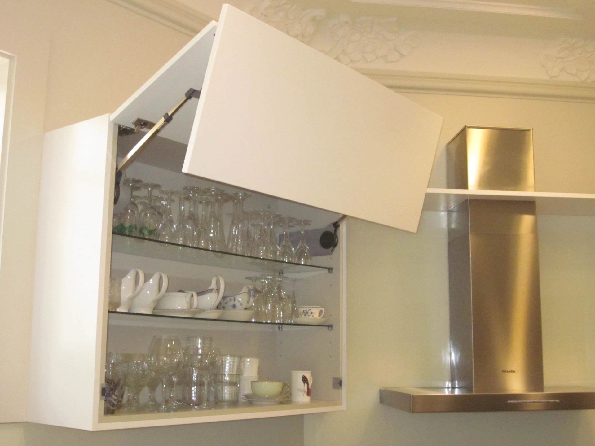 Blum_aventos2_lift.JPG