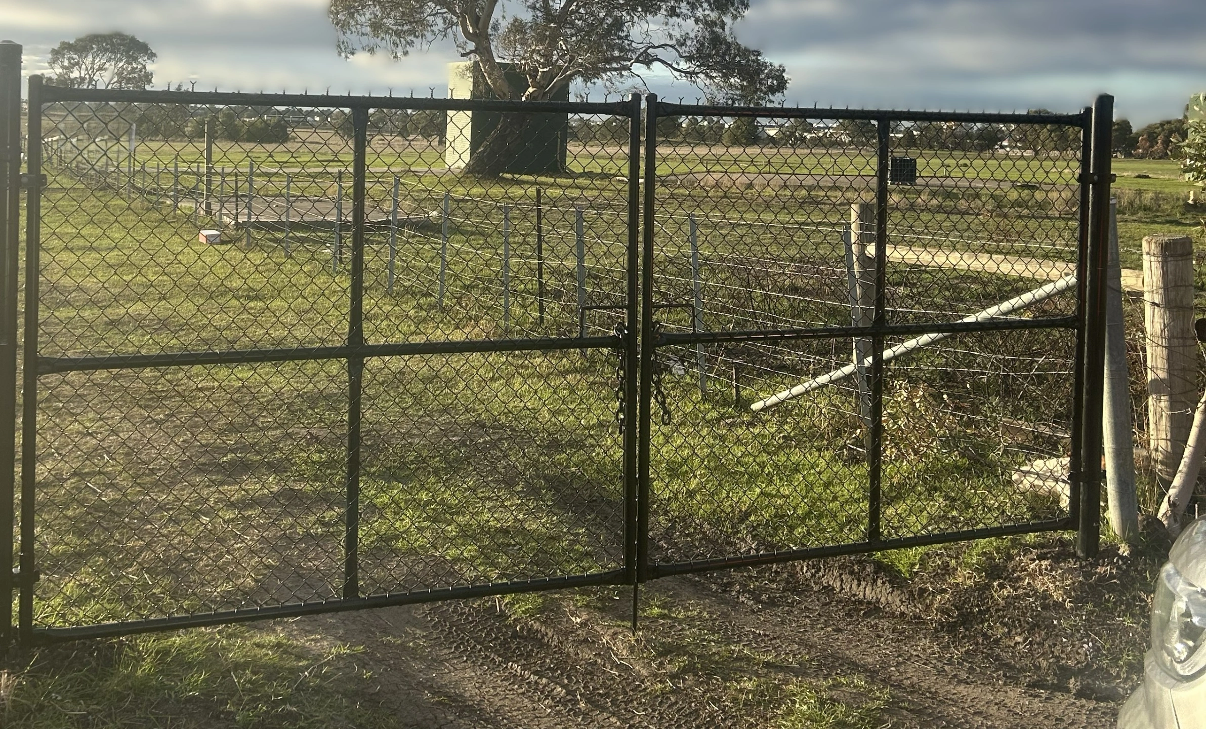 Gate 1.8 x 2.1.jpg