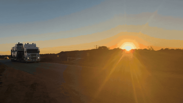 full_video_piling_high_quality_under_4.77mb.gif