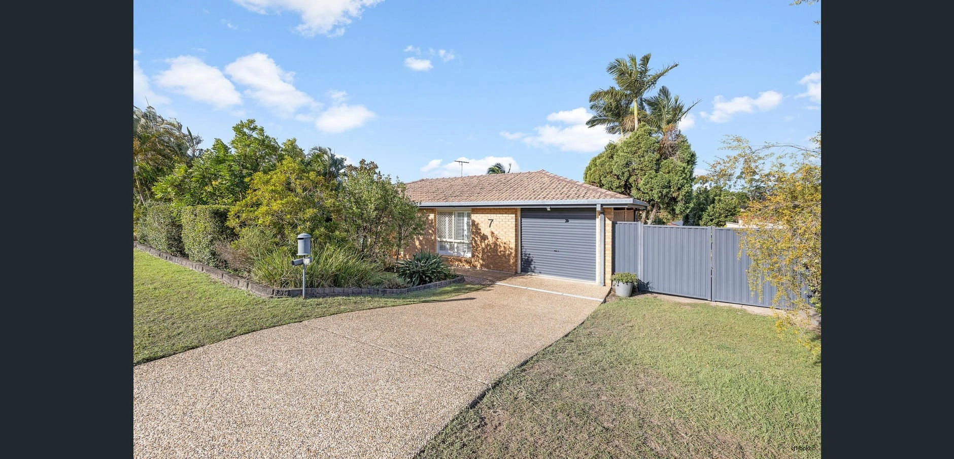 7 Maroo St Eight Mile Plains.jpg