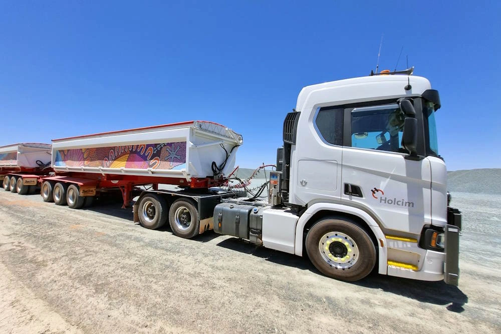 Holcom Scania HYDI hydrogen hybrid truck-52374.png