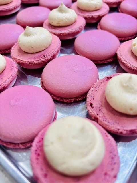 Gingerbread Macs.jpg