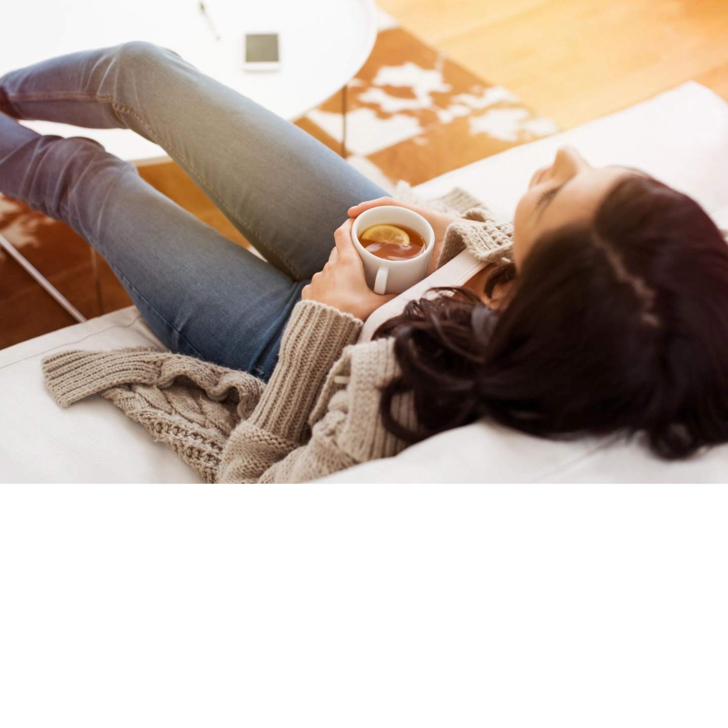 Relaxed chic logo.jpg