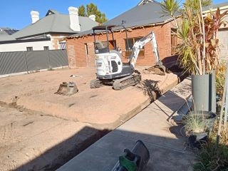 cutting footing.jpg
