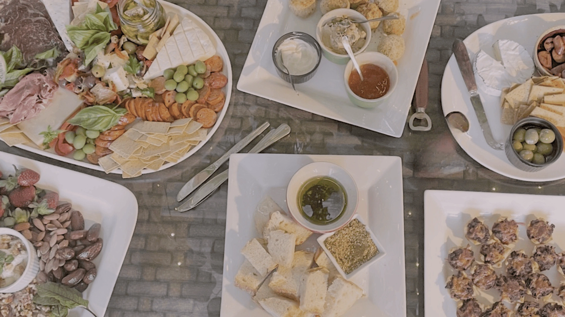 From breakfast, through brunch to afternoon tea!