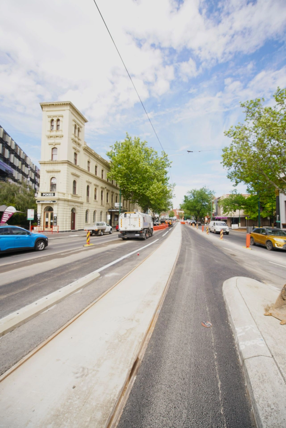 DSC03105 1920 Bendigo BGM Services Line Marking - infront of City Family Hotel 2025.JPG
