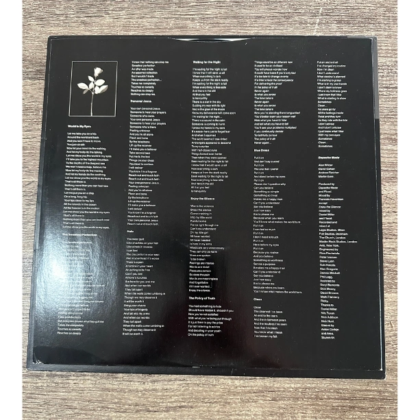 2-Depeche-Mode-Violator-inner.png