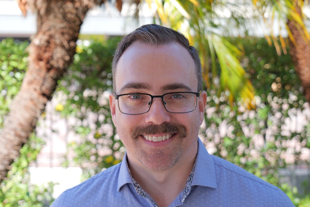 Dr Brenton Maxwell