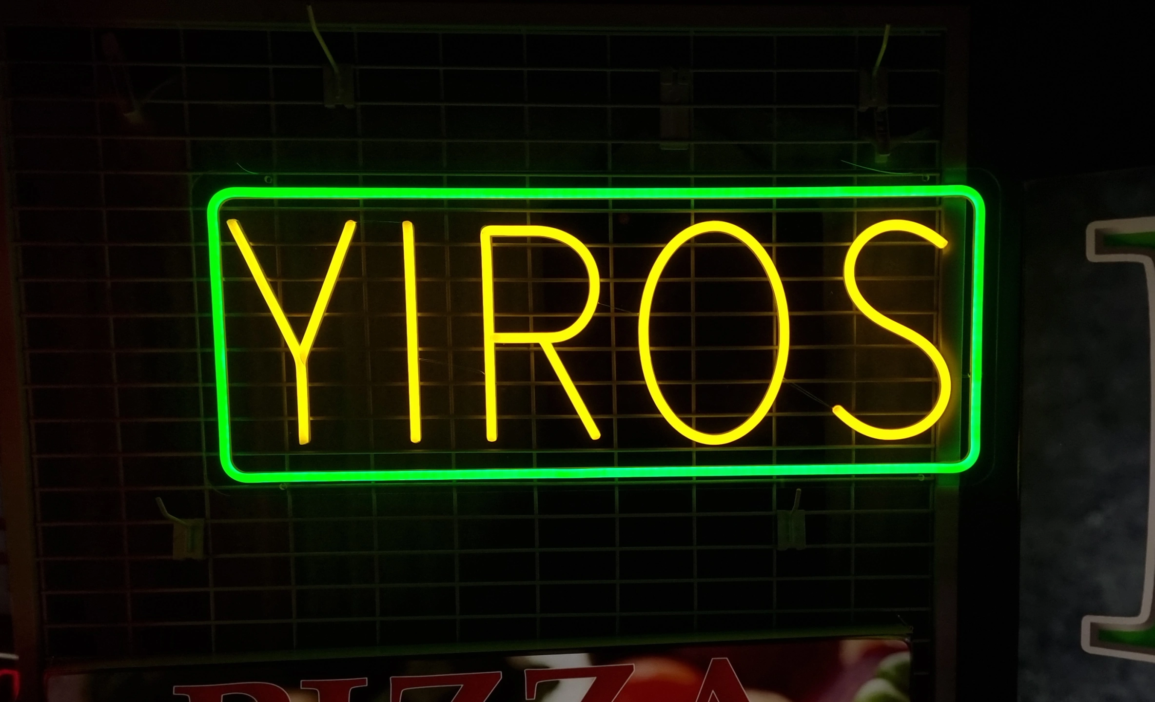 Yiros 7.jpg
