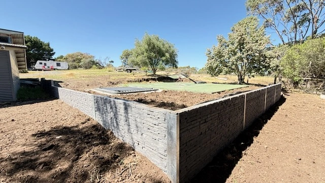 Stackstone Concrete Sleepers in Charcoal (5).jpeg