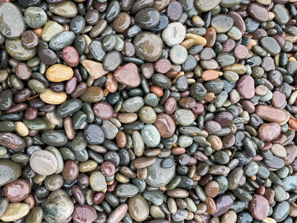 small pebbles_small.JPG