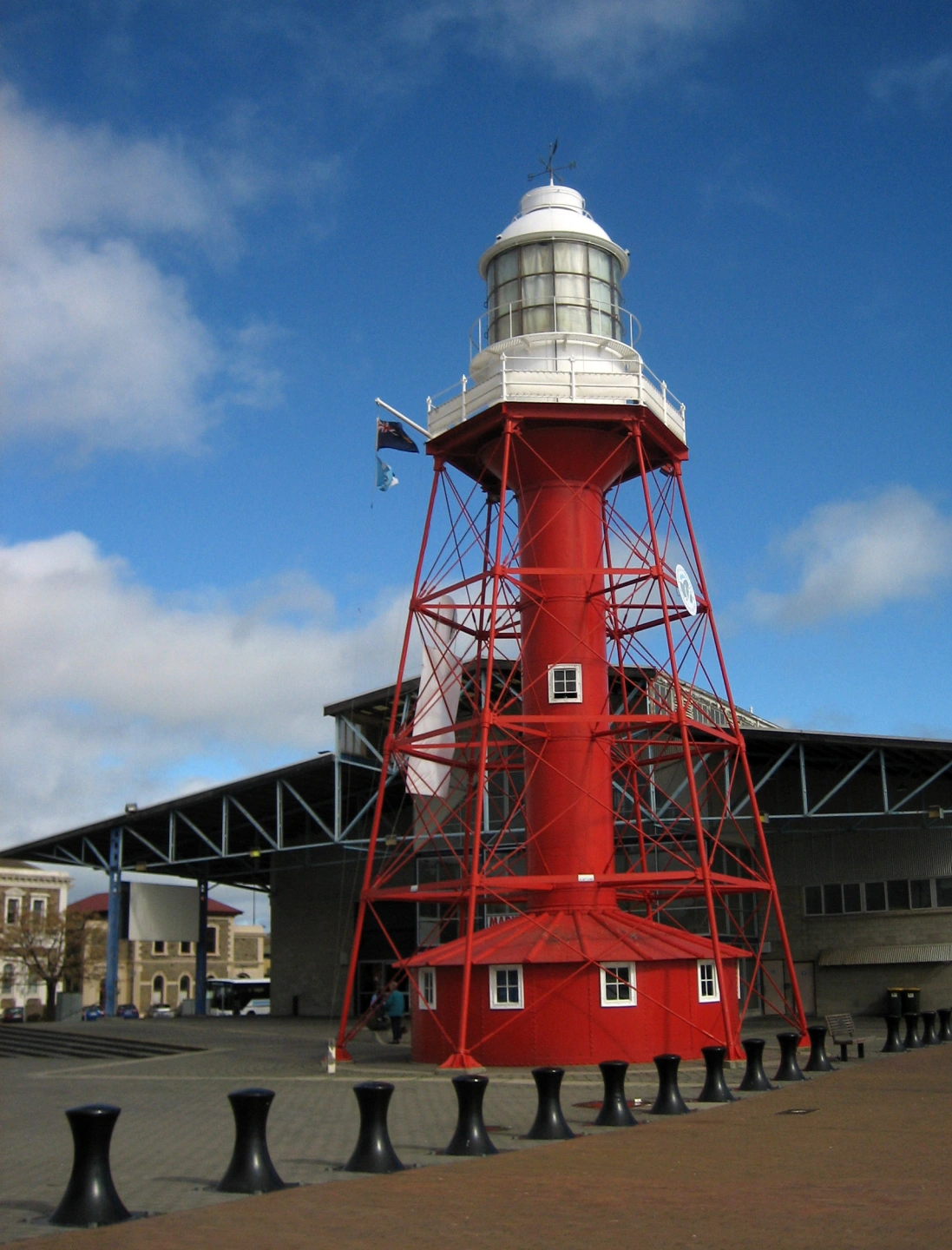 Port_adelaide_lighthouse.jpg