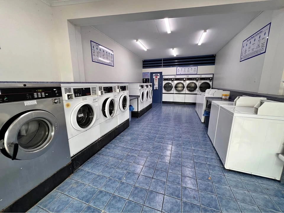 Laundromat photo.jpg