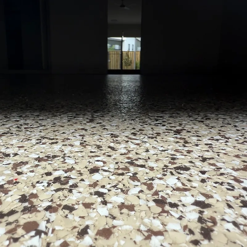 epoxy-flake-kalahari.webp