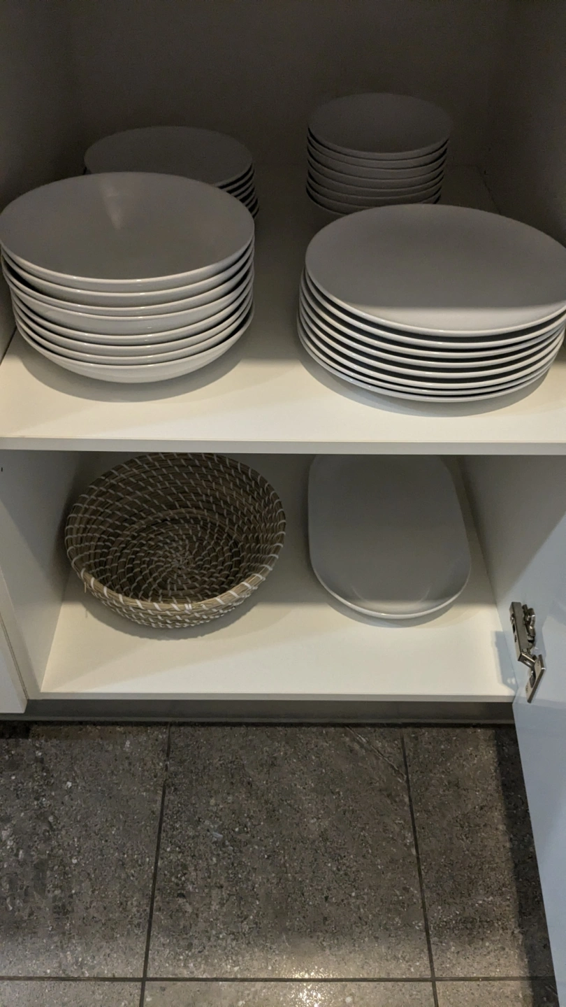 Crockery.jpg