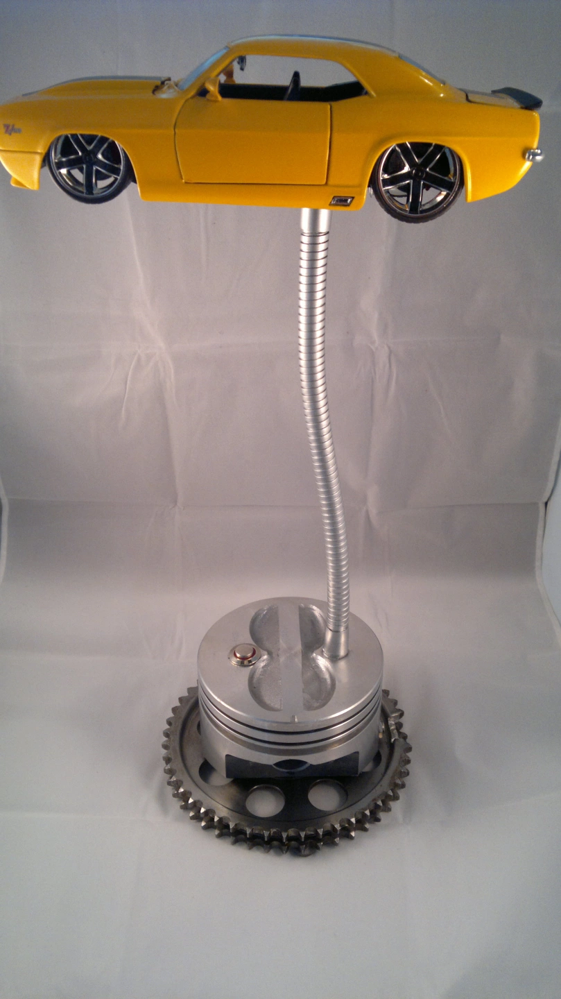 new pics of Camaro lamp and iphone charger 001.jpg