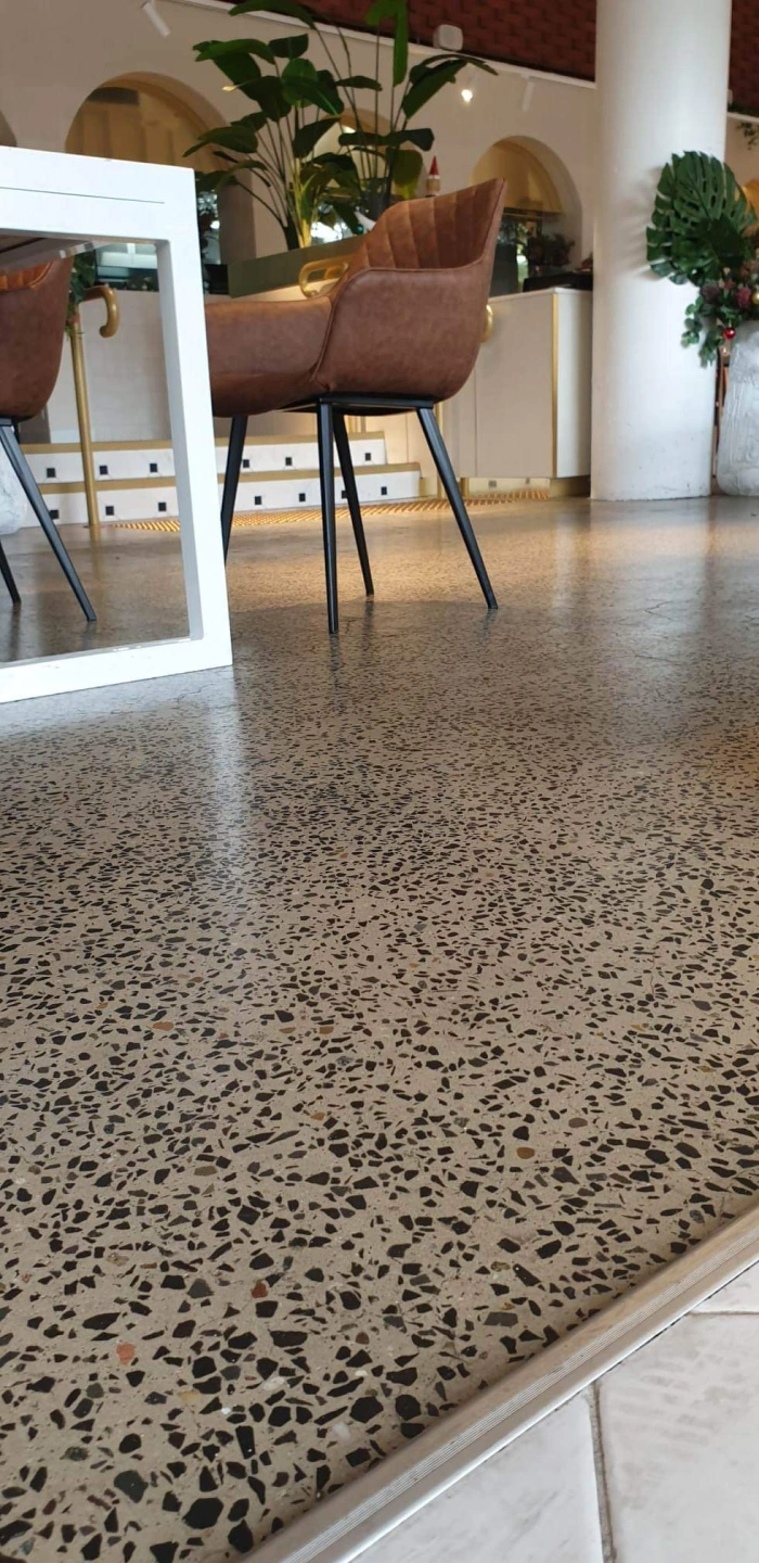 1000000089.jpg