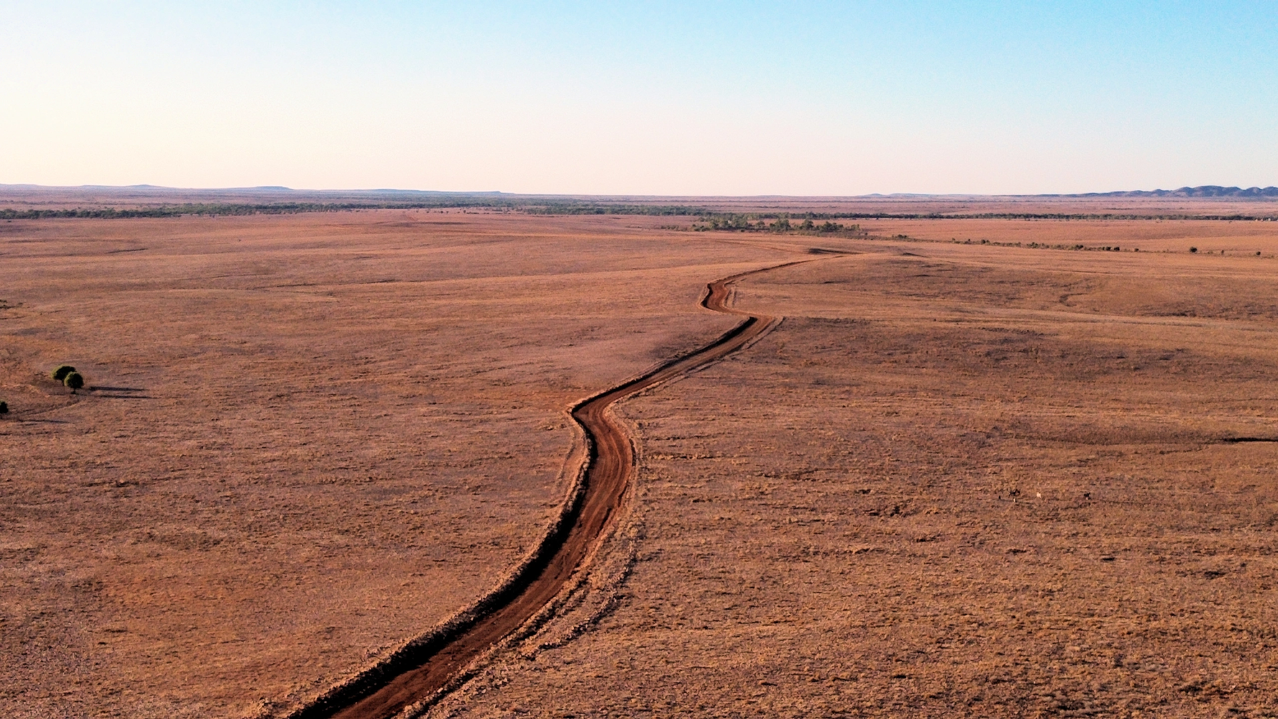 Link between Station and Cairn small.jpg